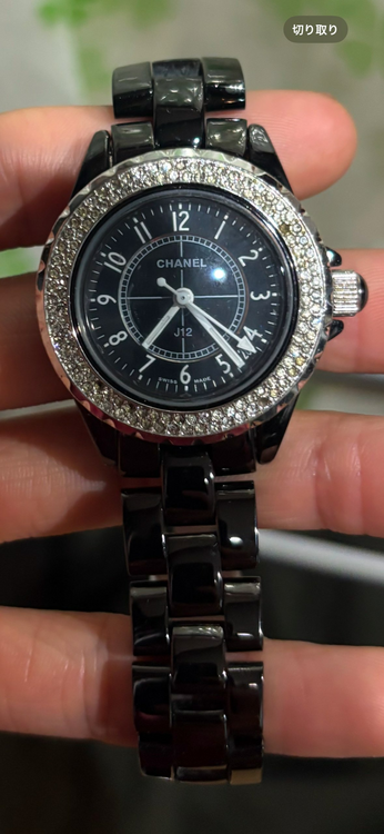 シャネル J12 レディース　33mm（高級時計）の商品画像 - 査定依頼日：2024年12月30日 - 最高査定価格：700,000円