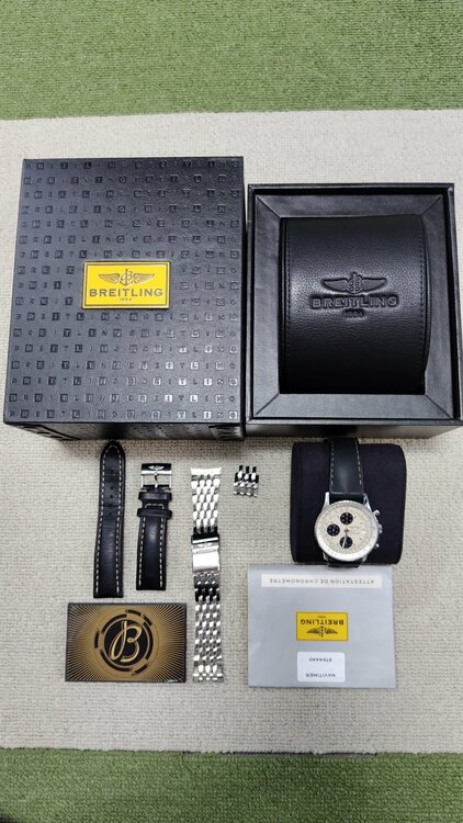 ブライトリング ナビタイマー オールドナビタイマー A13324（高級時計）の商品画像 - 査定依頼日：2025年12月28日 - 最高査定価格：450,000円