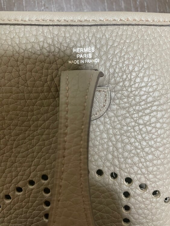 エルメス エブリン （ブランドバッグ）の商品画像 - 査定依頼日：2025年4月12日 - 最高査定価格：30,000円
