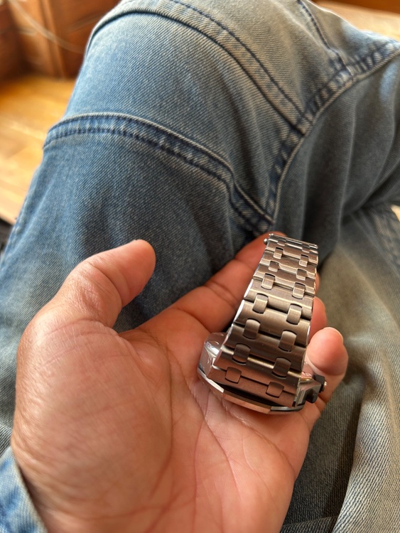 オーデマピゲ ロイヤルオークオフショア f56（高級時計）の商品画像 - 査定依頼日：2026年2月1日 - 最高査定価格：3,000,000円