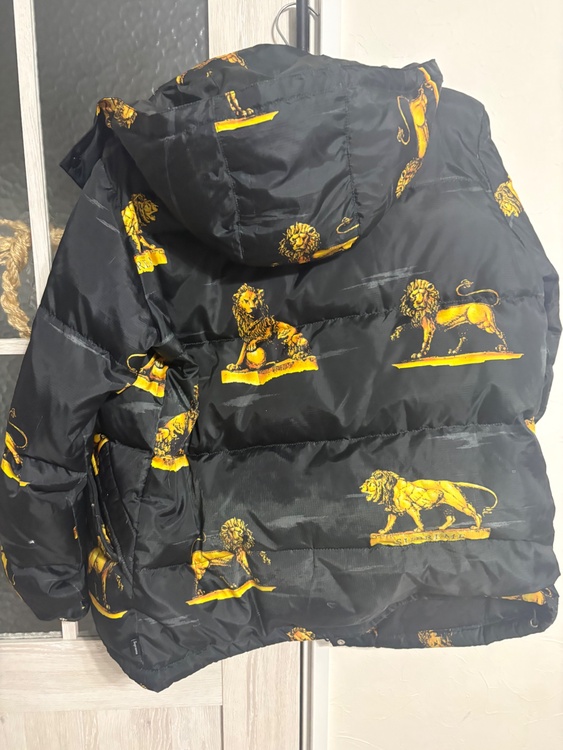 supreme ダウンジャケット（古着・ファッション）の商品画像 - 査定依頼日：2026年9月6日 - 最高査定価格：8,000円