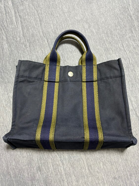 ミニトート（ブランドバッグ）の商品画像 - 査定依頼日：2025年5月3日 - 最高査定価格：12,000円