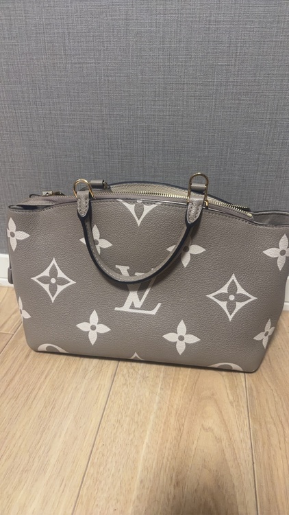 ルイヴィトン モノグラム （ブランドバッグ）の商品画像 - 査定依頼日：2025年12月7日 - 最高査定価格：280,000円