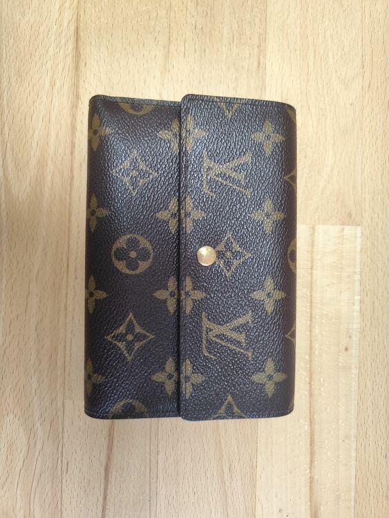 財布（ブランドバッグ）の商品画像 - 査定依頼日：2025年10月13日 - 最高査定価格：20,000円