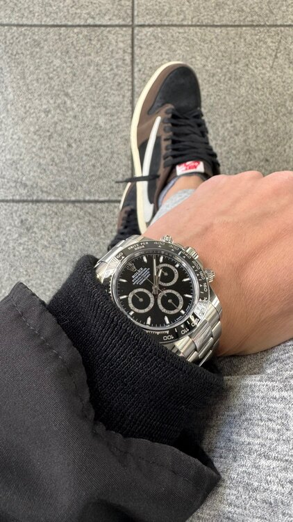 ロレックス デイトナ 126500ln（高級時計）の商品画像 - 査定依頼日：2025年2月10日 - 最高査定価格：4,150,000円