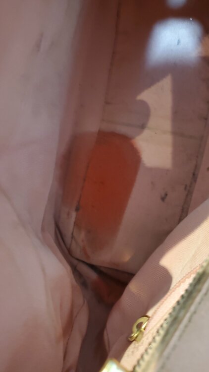 マトラッセ　ココマーク  ワンショルダーバッグ キャビアスキン ピンク（ゴールド（ブランドバッグ）の商品画像 - 査定依頼日：2025年12月21日 - 最高査定価格：5,000円