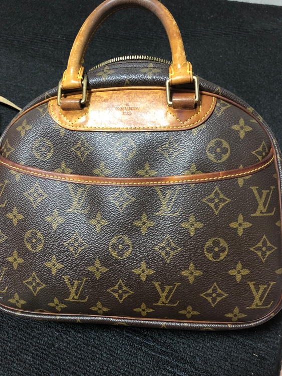 トゥルーヴィル（ブランドバッグ）の商品画像 - 査定依頼日：2026年3月19日 - 最高査定価格：30,000円