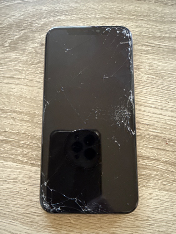 iPhoneXS 256GB SIMフリー（スマホ）の商品画像 - 査定依頼日：2026年3月7日 - 最高査定価格：7,000円