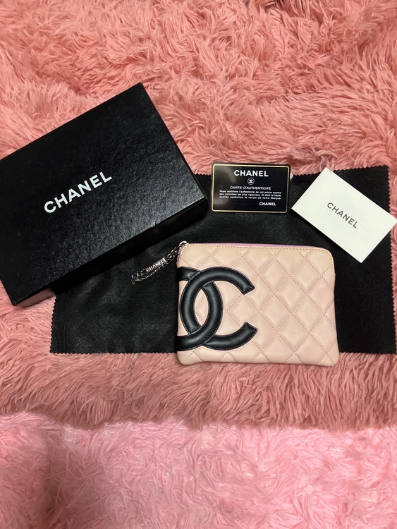 ポーチ（ブランド財布・小物）の商品画像 - 査定依頼日：2025年12月5日 - 最高査定価格：1,000円