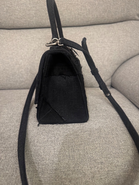 バレンシアガ  （ブランドバッグ）の商品画像 - 査定依頼日：2026年3月28日 - 最高査定価格：132,000円