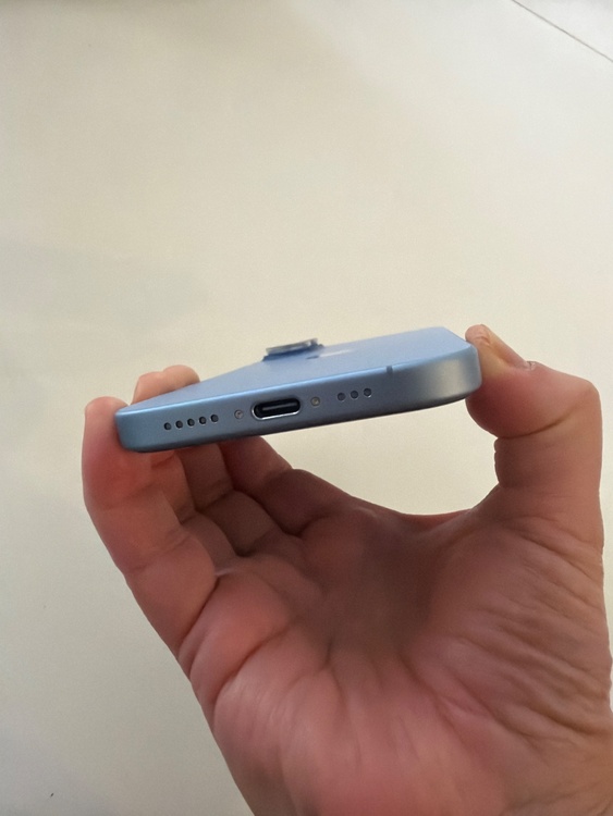 iPhone 17 256GB Softbank（スマホ）の商品画像 - 査定依頼日：2026年4月30日 - 最高査定価格：108,000円