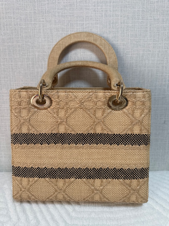 ディオール  （ブランドバッグ）の商品画像 - 査定依頼日：2026年1月30日 - 最高査定価格：235,000円