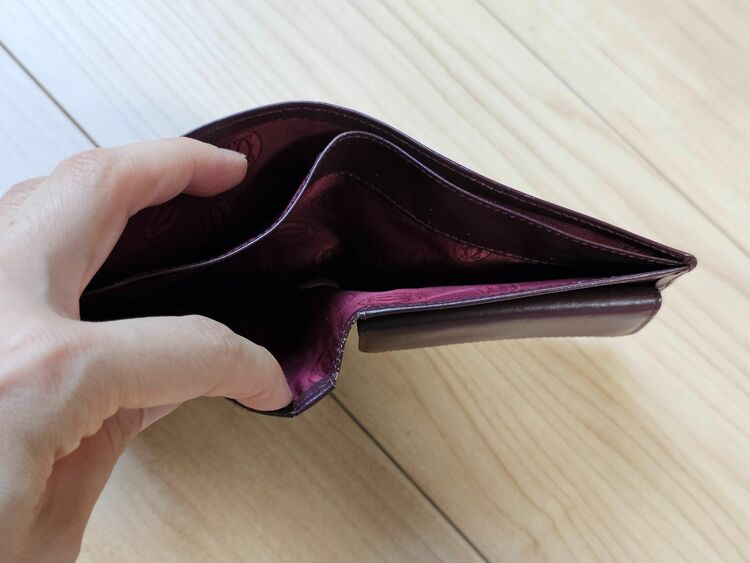 カルティエ　財布（ブランド財布・小物）の商品画像 - 査定依頼日：2025年9月30日 - 最高査定価格：4,000円