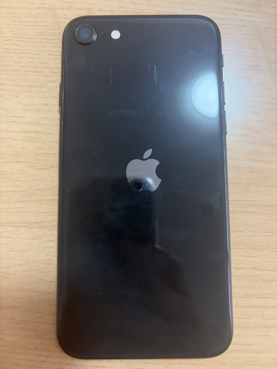 iPhone SE 2世代（スマホ）の商品画像 - 査定依頼日：2026年3月6日 - 最高査定価格：2,000円