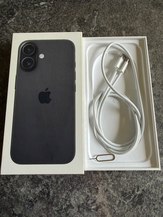 iPhone iPhone 16 128GB SIMフリー（スマホ）の商品画像 - 査定依頼日：2026年8月19日 - 最高査定価格：89,000円