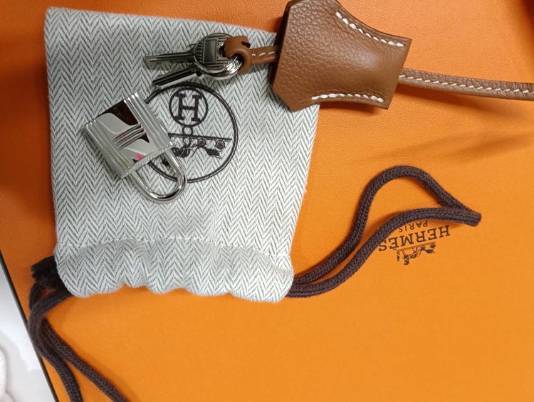 ボリード1923 25 （ブランドバッグ）の商品画像 - 査定依頼日：2025年11月26日 - 最高査定価格：900,000円