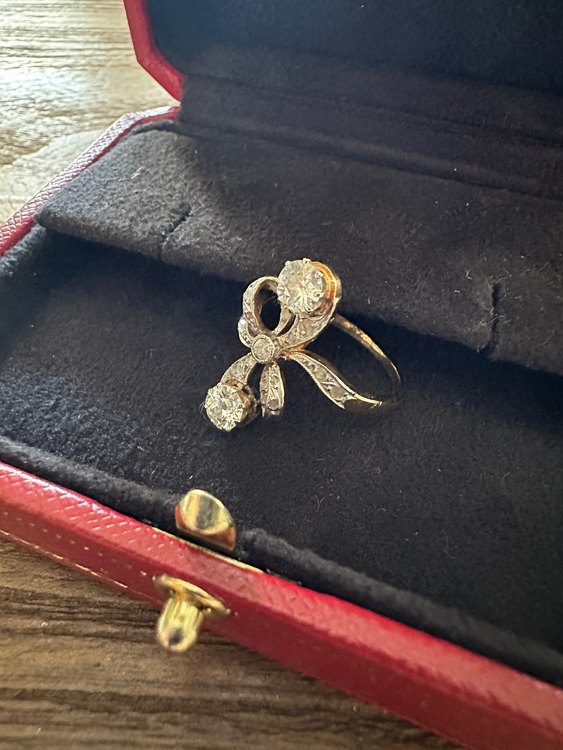 アンティークジュエリー4点（金・貴金属）の商品画像 - 査定依頼日：2023年8月21日 - 最高査定価格：400,000円