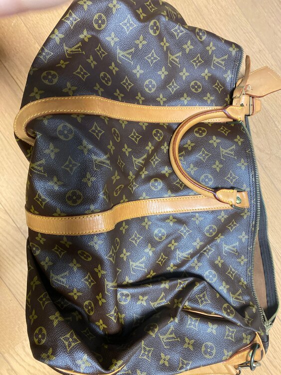 ボストンバッグ（ブランドバッグ）の商品画像 - 査定依頼日：2025年4月13日 - 最高査定価格：120,000円