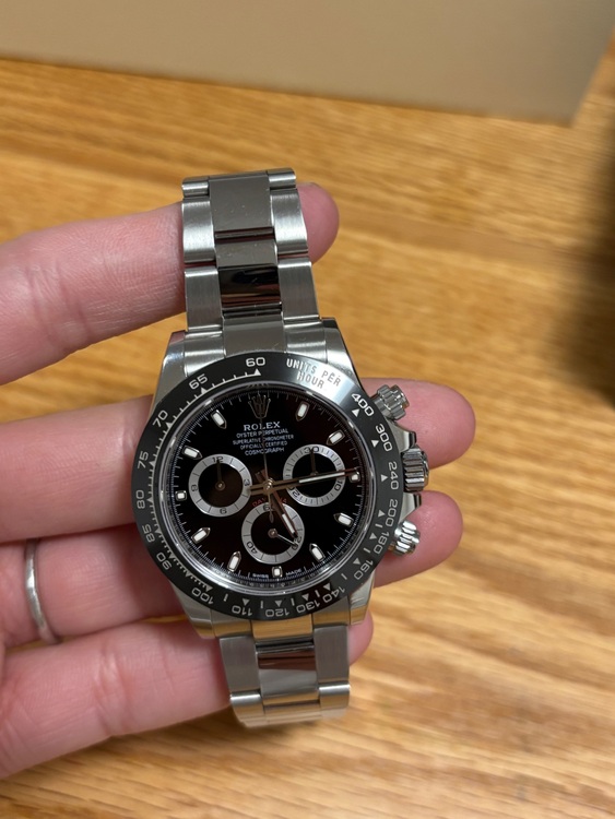 ロレックス デイトナ 116500Ln（高級時計）の商品画像 - 査定依頼日：2025年11月15日 - 最高査定価格：4,200,000円