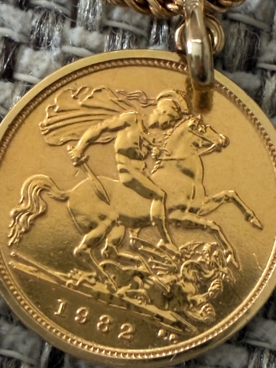 ソブリン金貨のペンダント（金・貴金属）の商品画像 - 査定依頼日：2026年4月24日 - 最高査定価格：239,000円