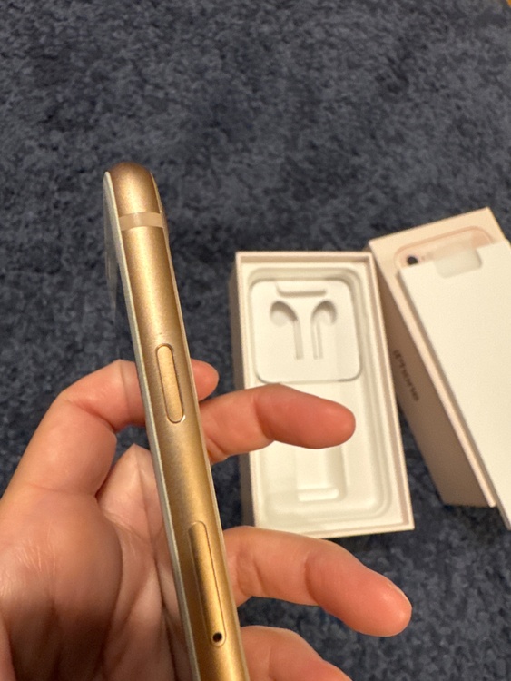 iPhone8 64GB Softbank（スマホ）の商品画像 - 査定依頼日：2026年3月29日 - 最高査定価格：4,000円