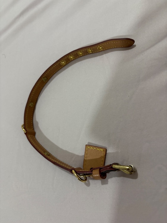 VUITTON犬の首輪（ブランド財布・小物）の商品画像 - 査定依頼日：2025年10月22日 - 最高査定価格：30,000円