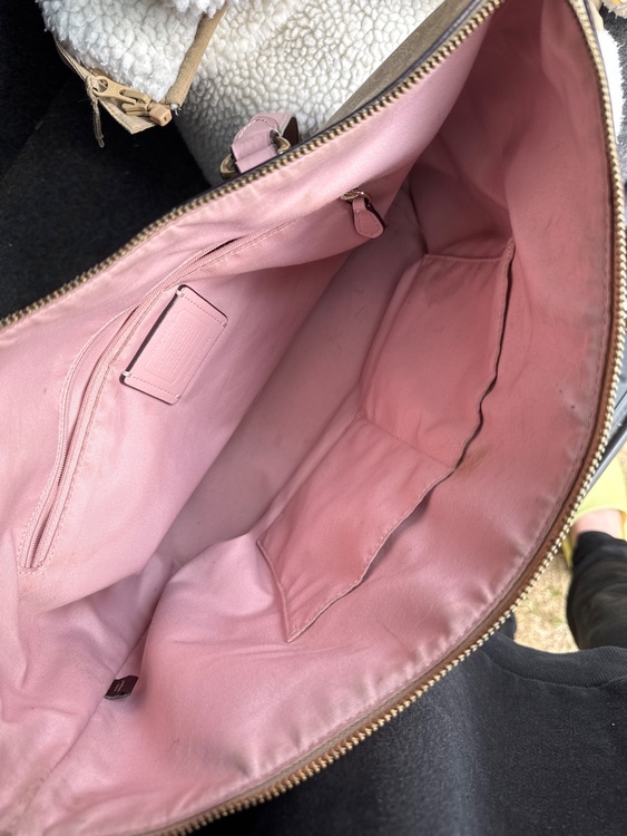 バック（ブランドバッグ）の商品画像 - 査定依頼日：2026年1月19日 - 最高査定価格：3,000円