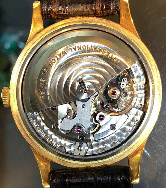 IWC SCHAFFHAUSEN 18k Yellow Gold AUTOATI（高級時計）の商品画像 - 査定依頼日：2025年7月22日 - 最高査定価格：200,000円