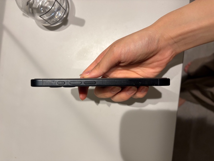 iPhone iPhone 16 128GB SIMフリー（スマホ）の商品画像 - 査定依頼日：2026年10月13日 - 最高査定価格：88,000円