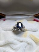 指輪　天然ブルーサファイア1.86ct　メレ6天然ダイヤ　鑑別書あり。（金・貴金属）の商品画像 - 最高査定価格：150,000円