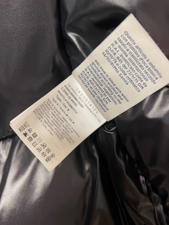 H20911856900 C0300 C-ZIND-22-90703 MONTC（古着・ファッション）の商品画像 - 査定依頼日：2025年11月13日 - 最高査定価格：52,000円