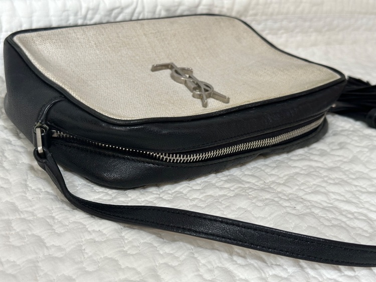 YSL ルーカメラバッグ（ブランドバッグ）の商品画像 - 査定依頼日：2025年12月2日 - 最高査定価格：30,000円