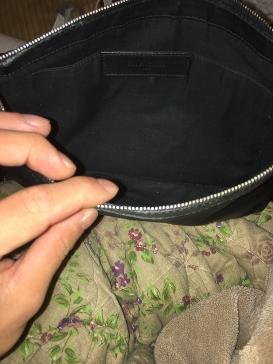 バレンシアガ  （ブランドバッグ）の商品画像 - 査定依頼日：2025年12月3日 - 最高査定価格：28,000円