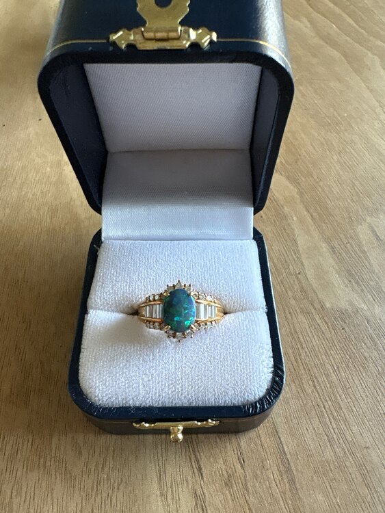 ブラックオパール（宝石）の商品画像 - 査定依頼日：2025年5月7日 - 最高査定価格：100,000円