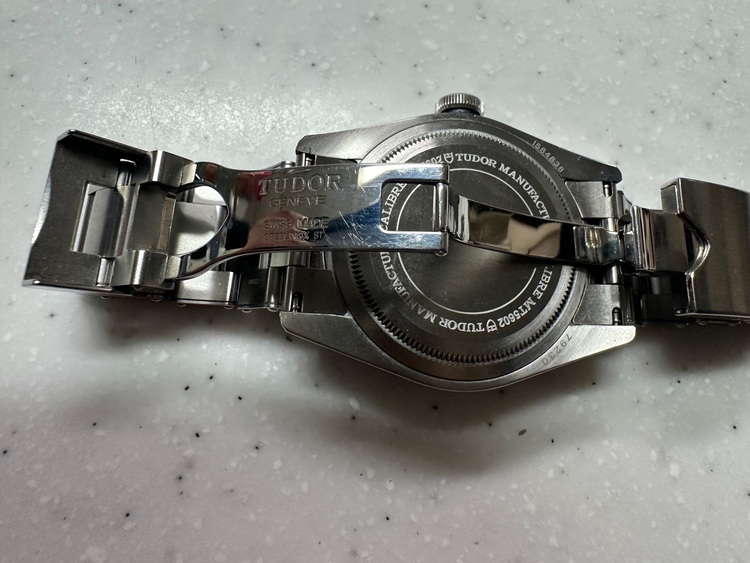 TUDOR BLACKBAY（高級時計）の商品画像 - 査定依頼日：2025年6月23日 - 最高査定価格：330,000円