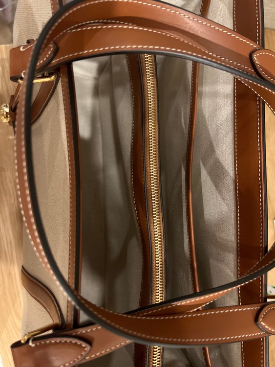 ミディアム カバ 16（セーズ） / テキスタイル＆カーフスキン ナチュラル /（ブランドバッグ）の商品画像 - 査定依頼日：2022年9月29日 - 最高査定価格：65,000円