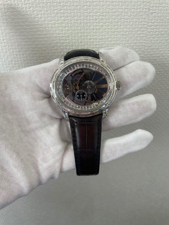 H65785（高級時計）の商品画像 - 査定依頼日：2025年5月16日 - 最高査定価格：1,100,000円