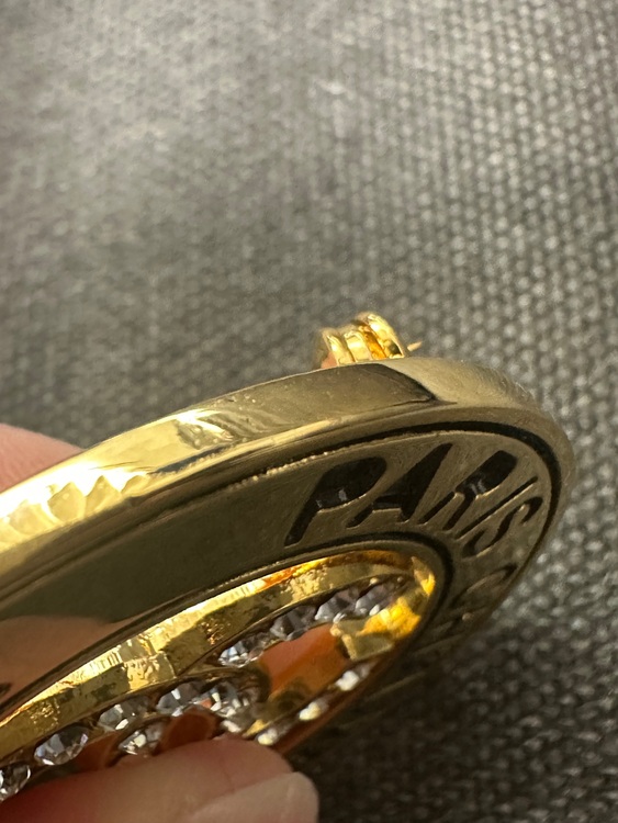 ブローチ（ブランド財布・小物）の商品画像 - 査定依頼日：2025年8月29日 - 最高査定価格：1,000円