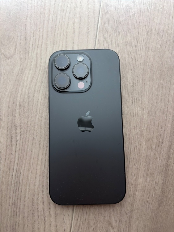 iPhone iPhone 16 Pro 128GB au（スマホ）の商品画像 - 査定依頼日：2026年7月4日 - 最高査定価格：107,500円