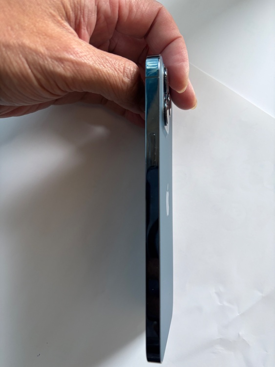 iPhone 12 Pro Max 256GB docomo（スマホ）の商品画像 - 査定依頼日：2026年3月1日 - 最高査定価格：47,000円