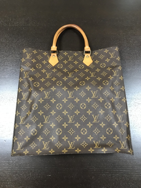 サックプラ　トートバック（ブランドバッグ）の商品画像 - 査定依頼日：2022年5月2日 - 最高査定価格：35,000円