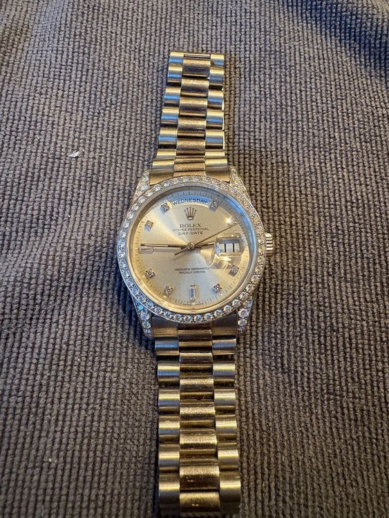 ロレックス デイデイト （高級時計）の商品画像 - 査定依頼日：2025年10月26日 - 最高査定価格：3,050,000円