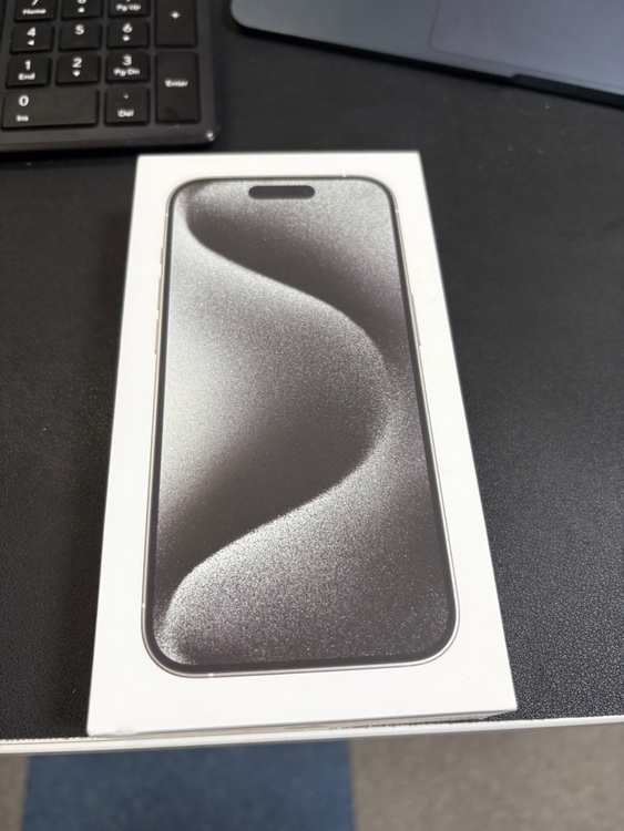 iPhone 15 Pro 128GB SIMフリー（スマホ）の商品画像 - 査定依頼日：2025年6月11日 - 最高査定価格：97,000円