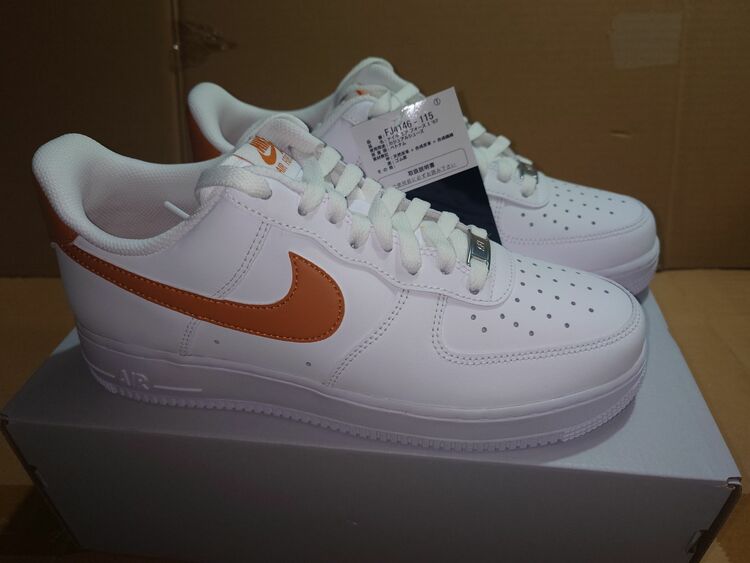 NIKE  AIR FORCE 1 07 エア フォース FJ4146-115　（古着・ファッション）の商品画像 - 査定依頼日：2025年11月9日 - 最高査定価格：7,000円