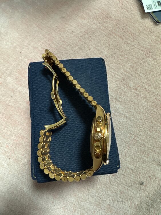 ブライトニング　クロノマット（高級時計）の商品画像 - 査定依頼日：2025年3月24日 - 最高査定価格：2,900,000円