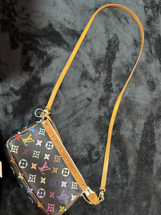 ルイヴィトン マルチカラー （ブランドバッグ）の商品画像 - 査定依頼日：2025年8月26日 - 最高査定価格：150,000円