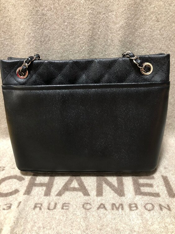 シャネルシルバーチェーントート（ブランドバッグ）の商品画像 - 査定依頼日：2025年1月15日 - 最高査定価格：240,000円