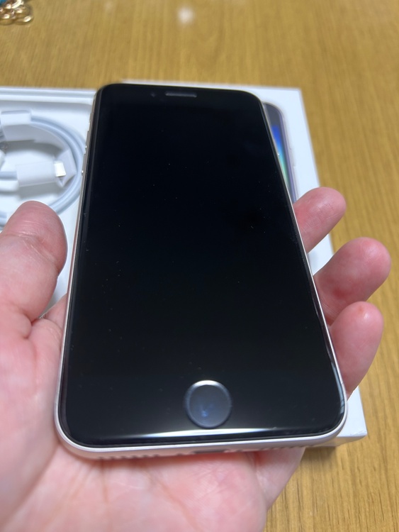 iPhoneSE 第三世代（スマホ）の商品画像 - 査定依頼日：2026年6月9日 - 最高査定価格：22,000円