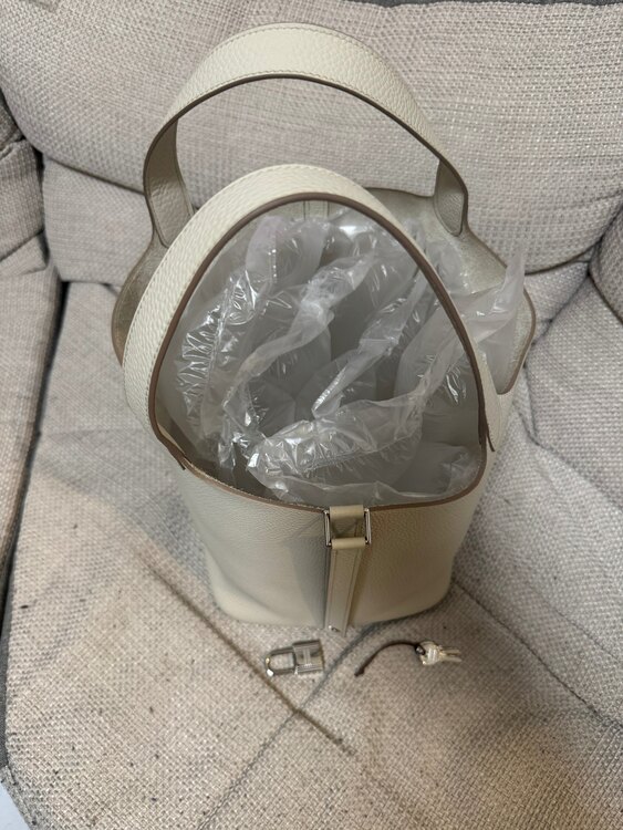 エルメス ピコタン （ブランドバッグ）の商品画像 - 査定依頼日：2025年5月24日 - 最高査定価格：490,000円