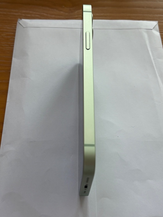 iPhone iPhone 12 64GB docomo（スマホ）の商品画像 - 査定依頼日：2026年9月20日 - 最高査定価格：20,500円